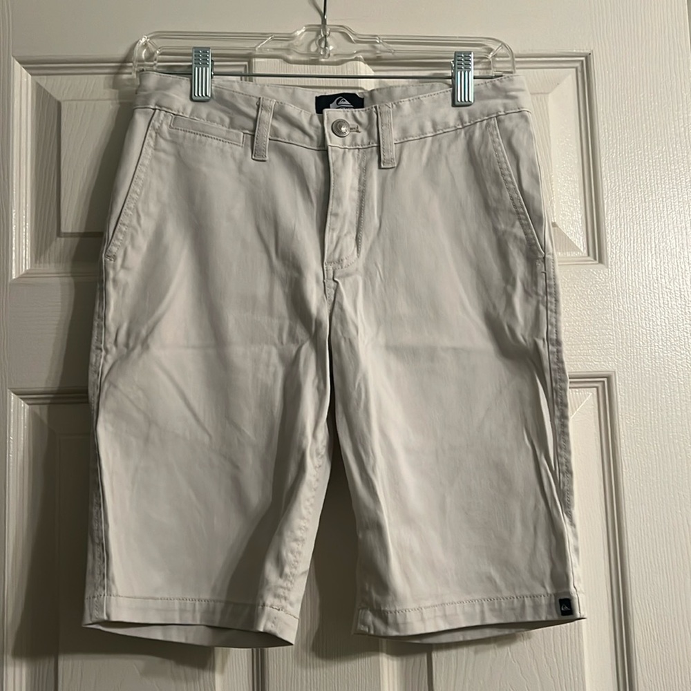 quicksilver boy’s off white shorts EUC